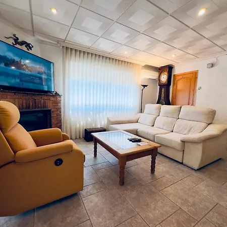 Acogedor Con Jardin Perfecto Familias